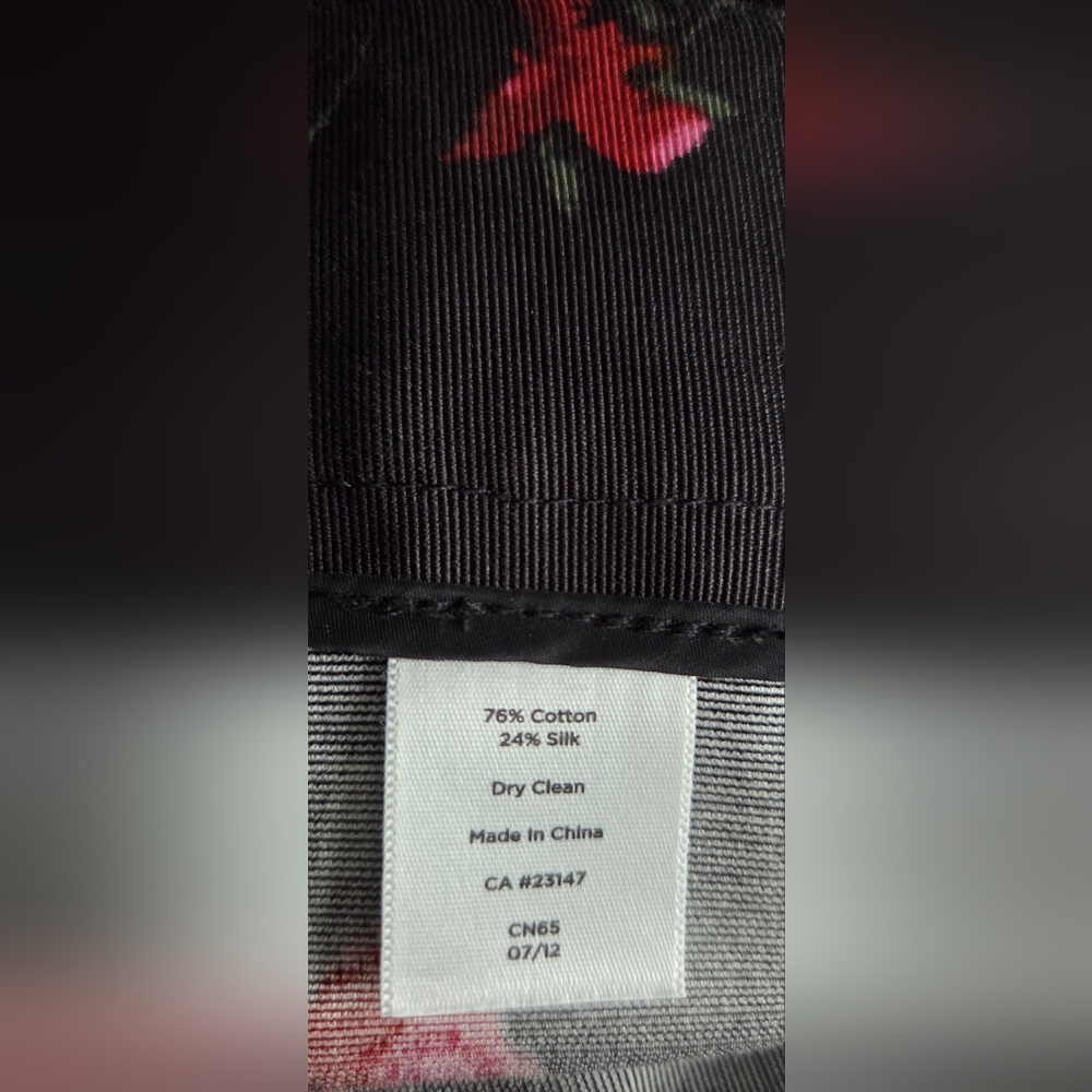 Talbots Heritage Petite Pants with Red Floral Print Size 8P Like New - Picture 11 of 11